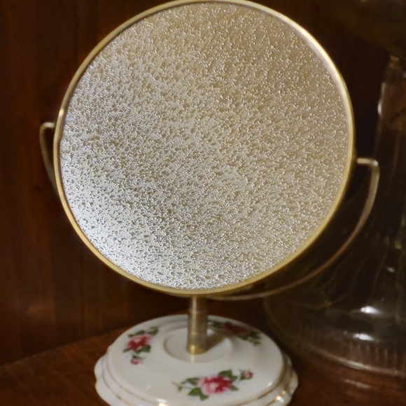 Vintage Vanity Set with antique mirror and complimenting trinket dish. - Picture 2 of 9